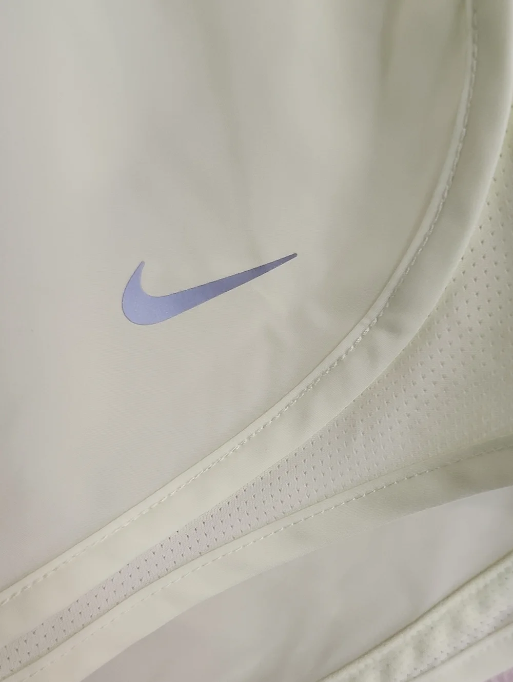 Nike Women's Light Yellow Running Shorts/Size Large - Picture 2 of 6